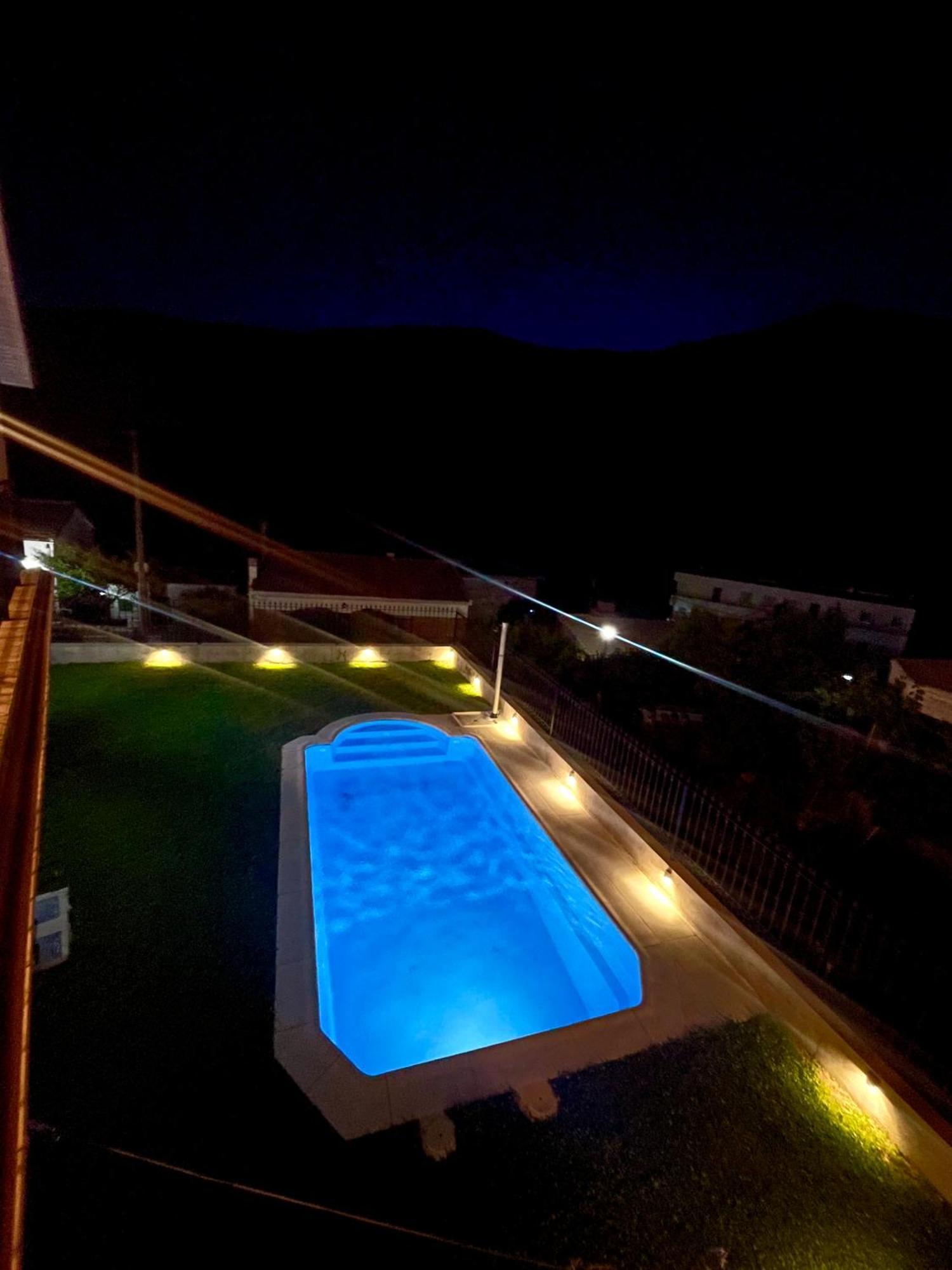 El 42 Mijares Villa Exterior photo